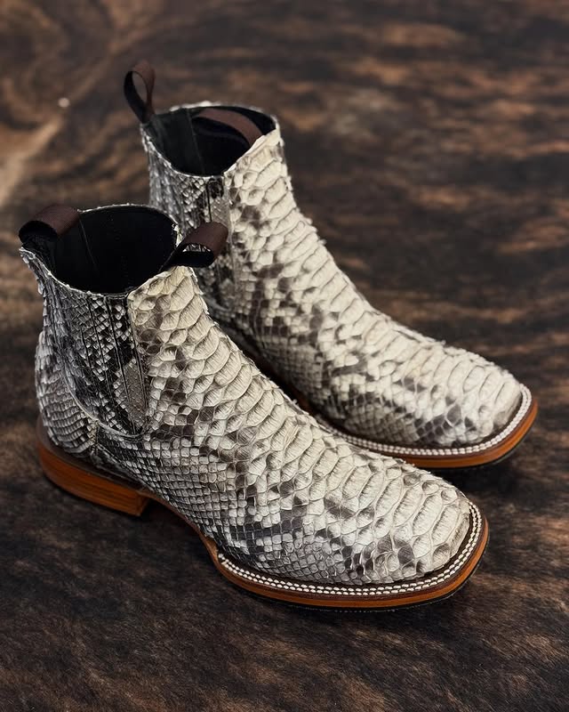 2025 New White Python Fashion Cowboy Boots