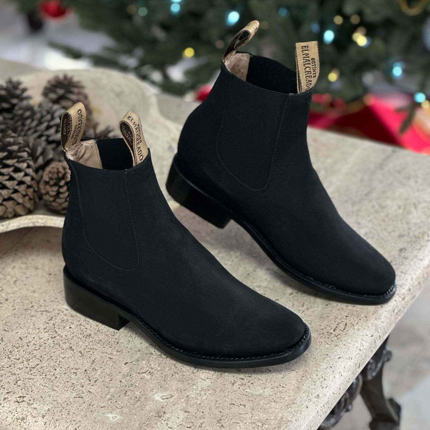 Chelsea pure black cowboy boots