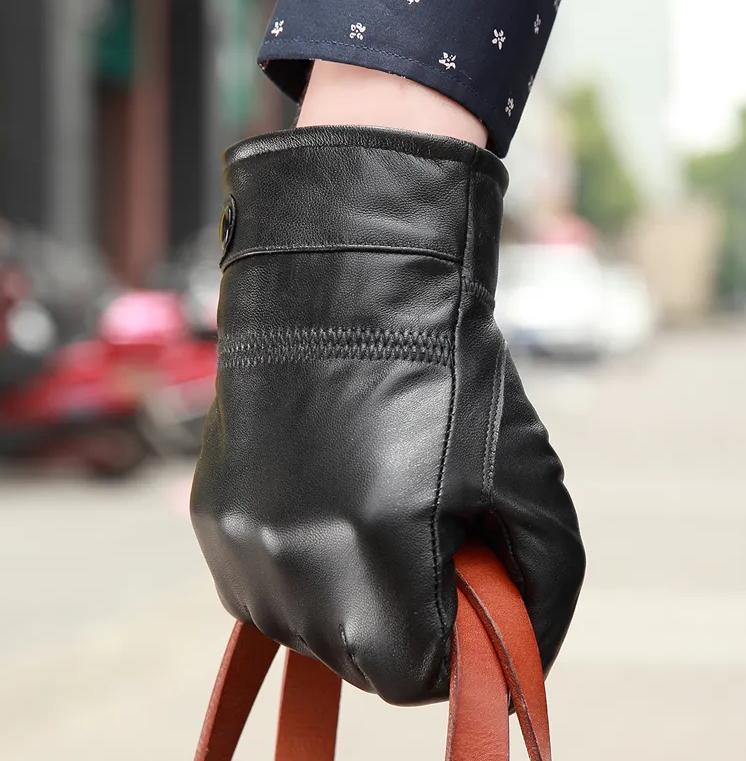 2024 Black Goatskin Men's Driving Gloves